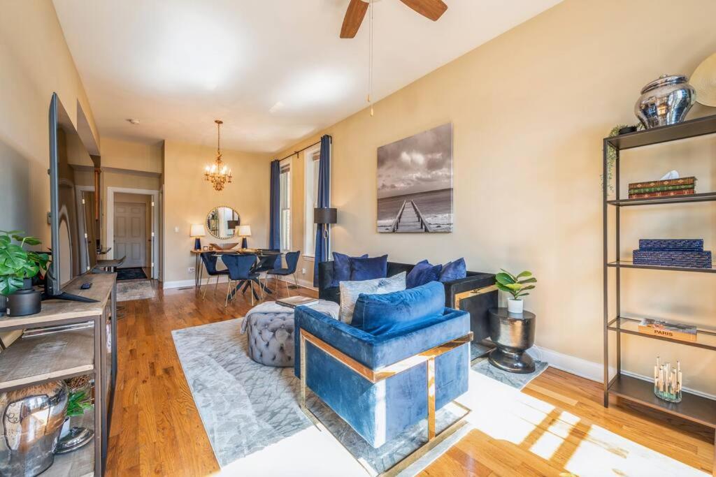 Lovely 2 Bed 3 Miles From Dt W Free Parking Chicago Bagian luar foto