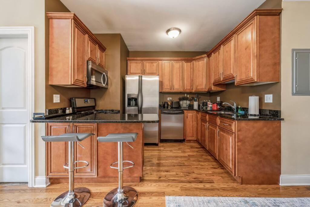 Lovely 2 Bed 3 Miles From Dt W Free Parking Chicago Bagian luar foto